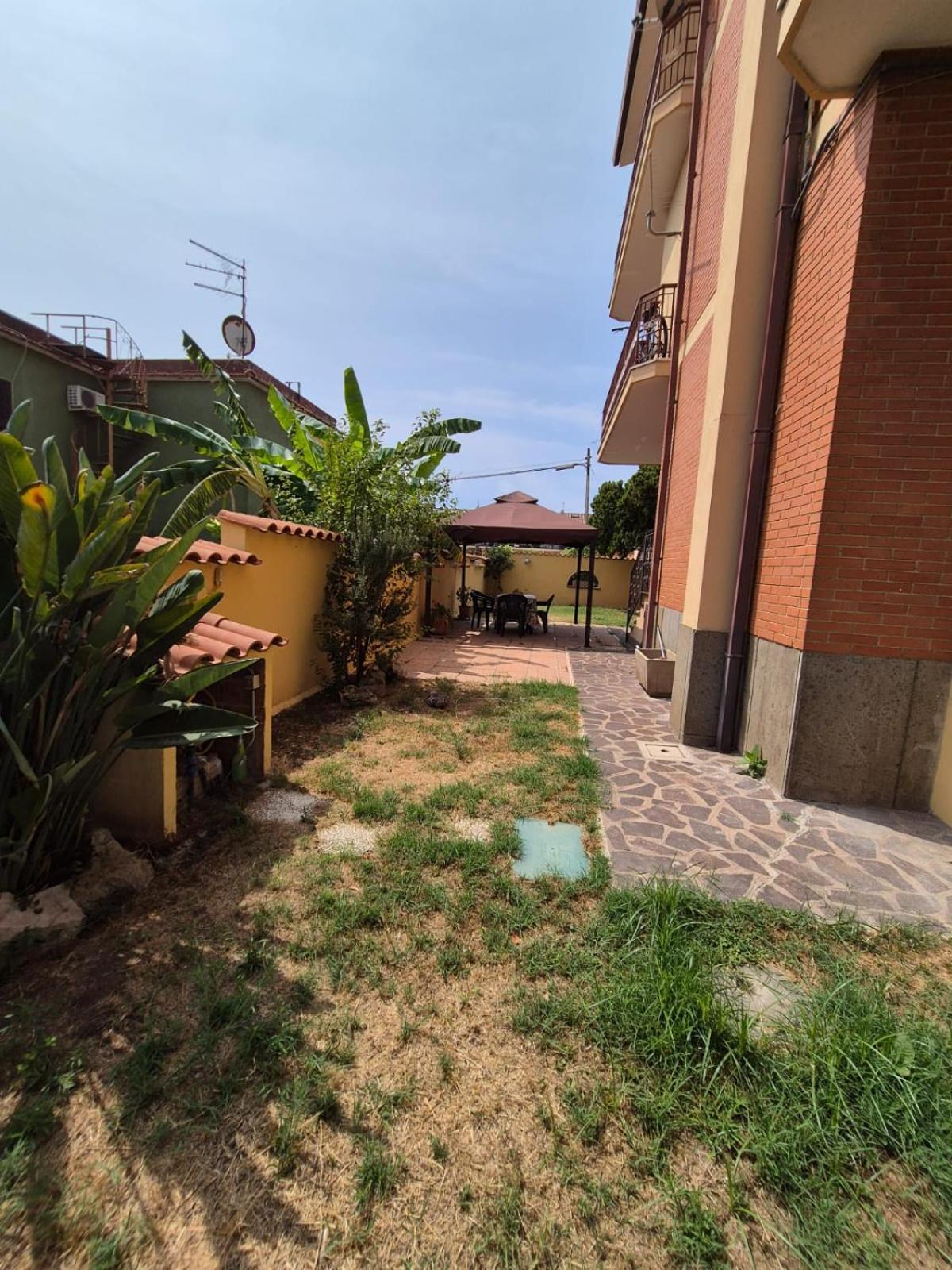 Madi House Apartamento Fiumicino Exterior foto